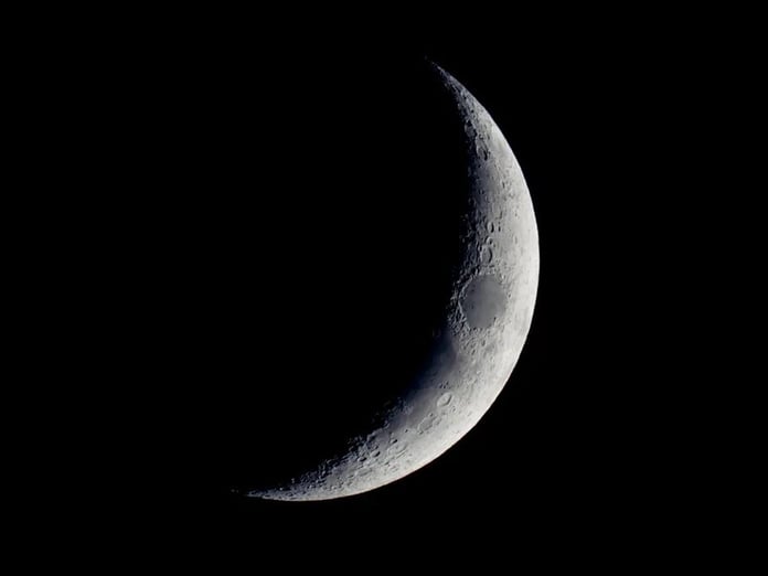 Bu gece gün batımında Mars ve hilal Ay’ı birlikte izleyin