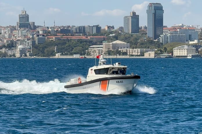 İstanbul Boğazı'nda Rus yüzücü kayboldu: Güvenlik kameraları ve çipler incelendi, soruşturma başlatıldı