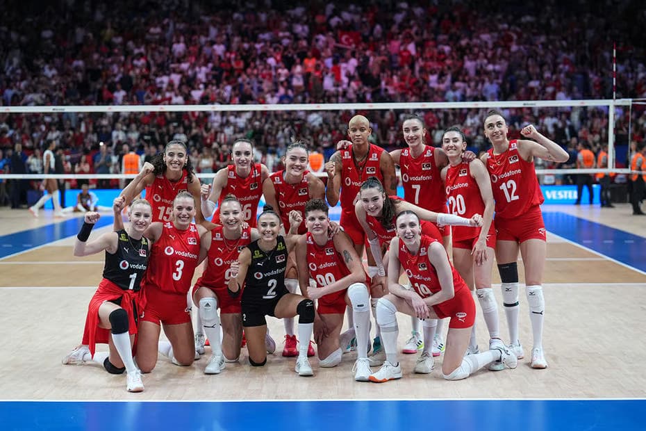VNL final etabı başlıyor: Milliler için hedef kürsü