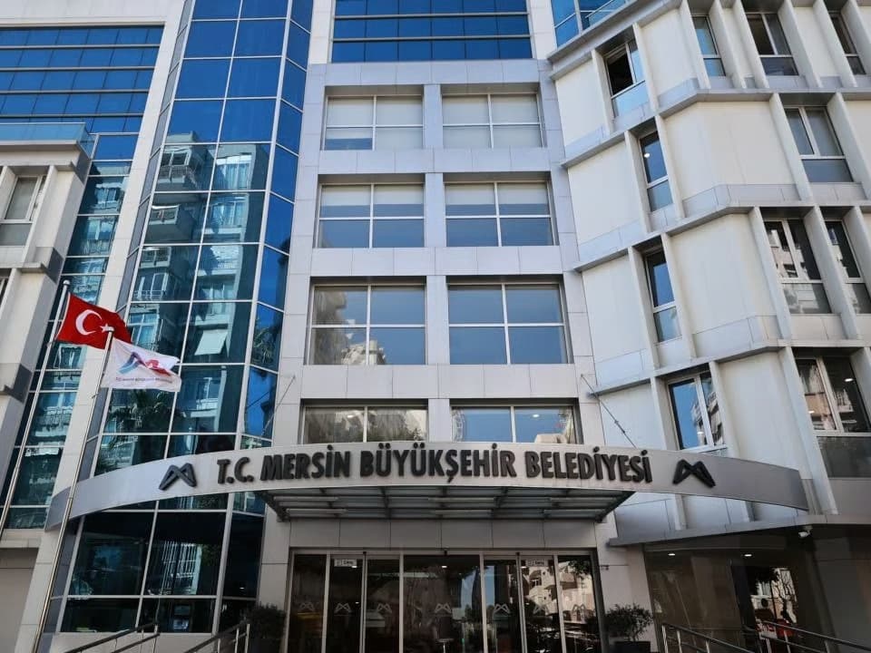 Mersin Yenişehir Belediyesi’nde yolsuzluk operasyonu