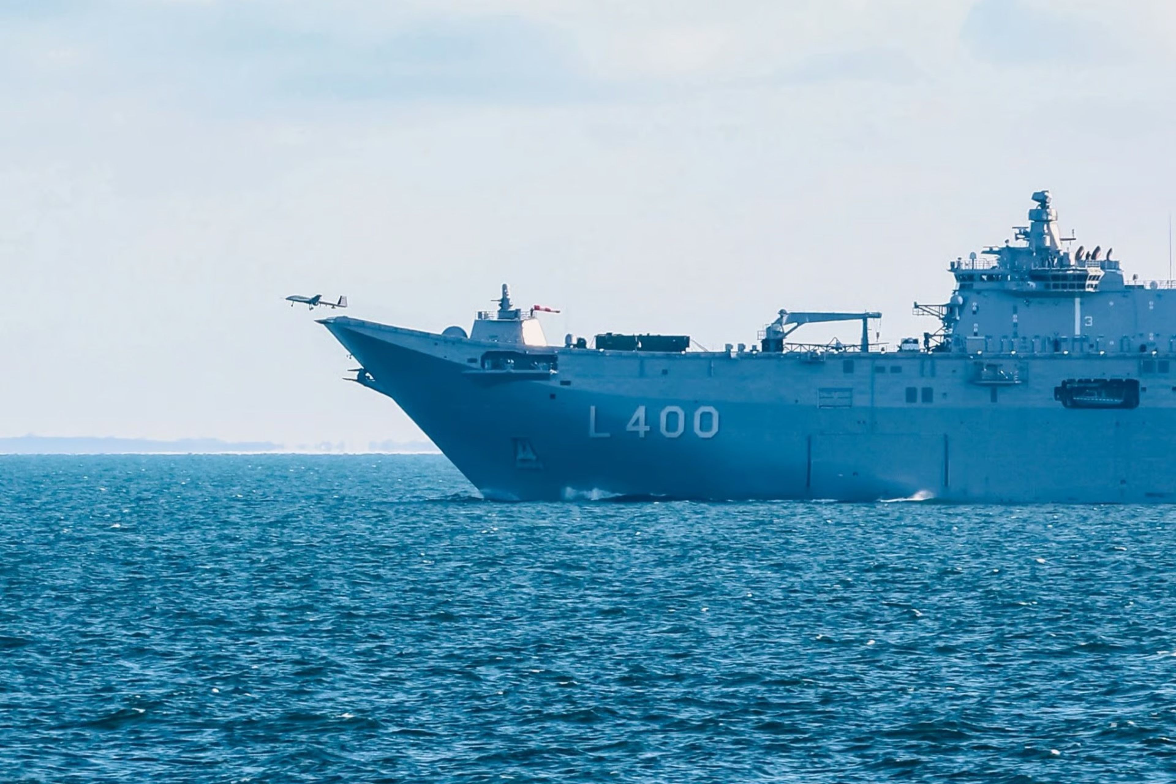 Bayraktar TB3 SİHA, TCG ANADOLU’dan kalkarak NATO tatbikatında deniz hedefini vurdu