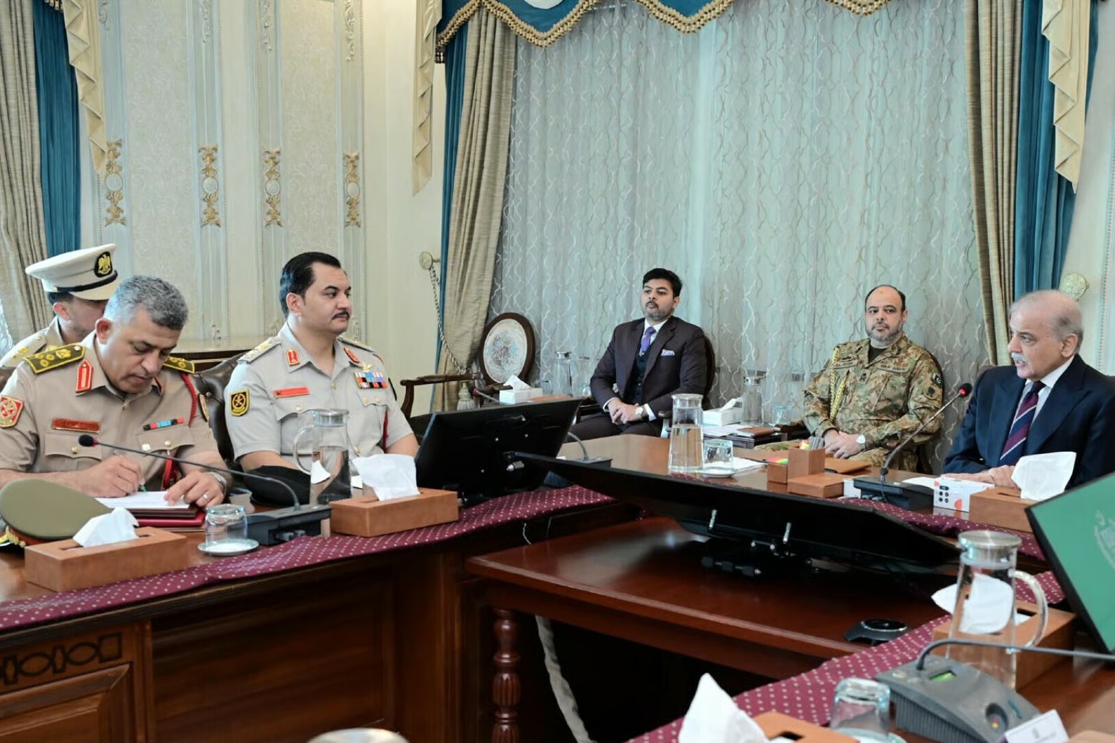 Pakistan, Eastern Libya Vow to Boost Defence Cooperation