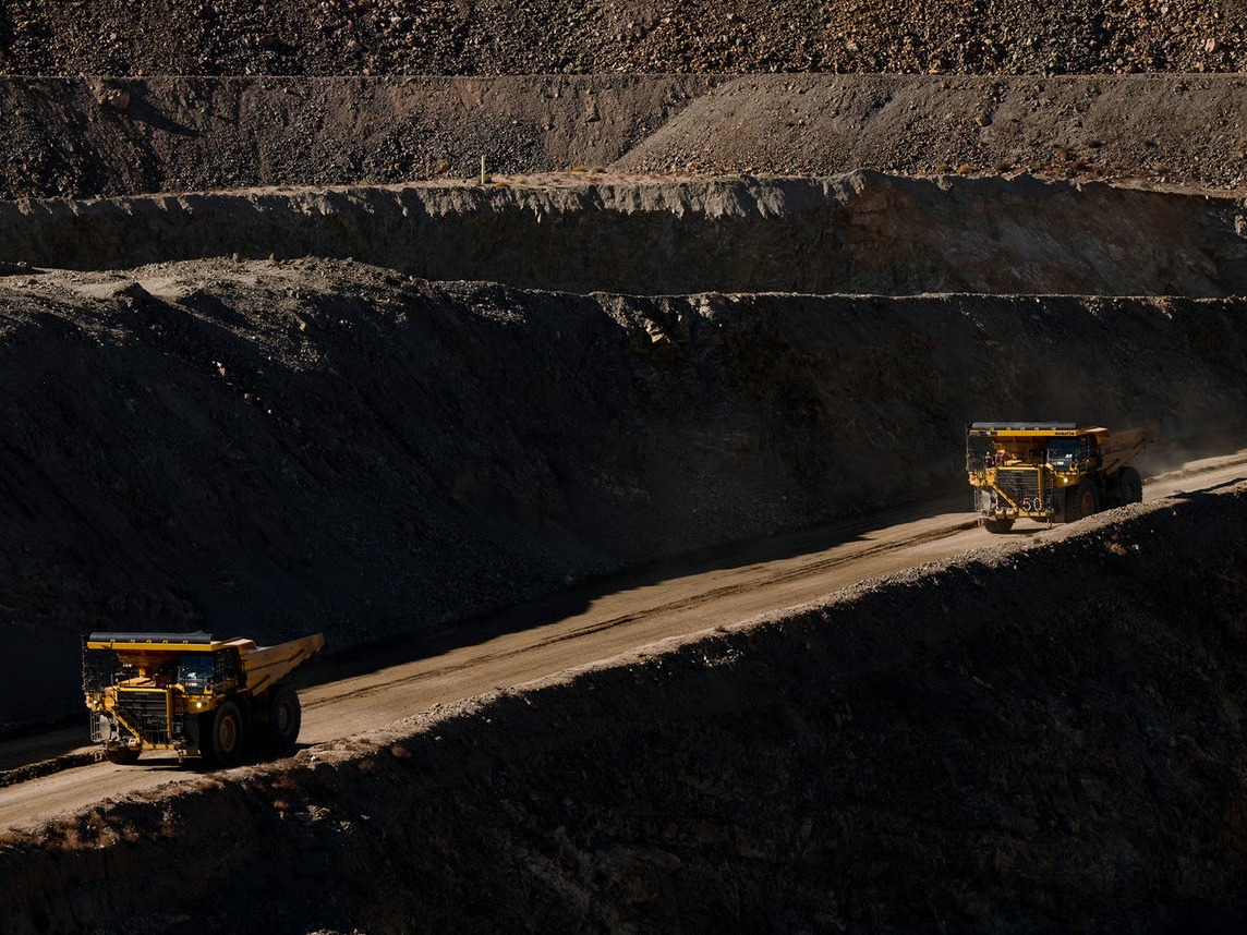 U.S. Eyes Rare Earth Strategy to Cut China Dependence