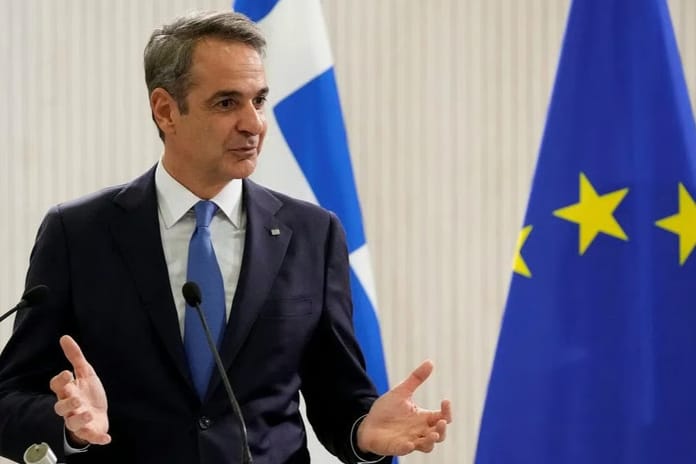 Yunanistan Başbakanı Miçotakis 1975 anayasasının değiştirileceğini açıkladı