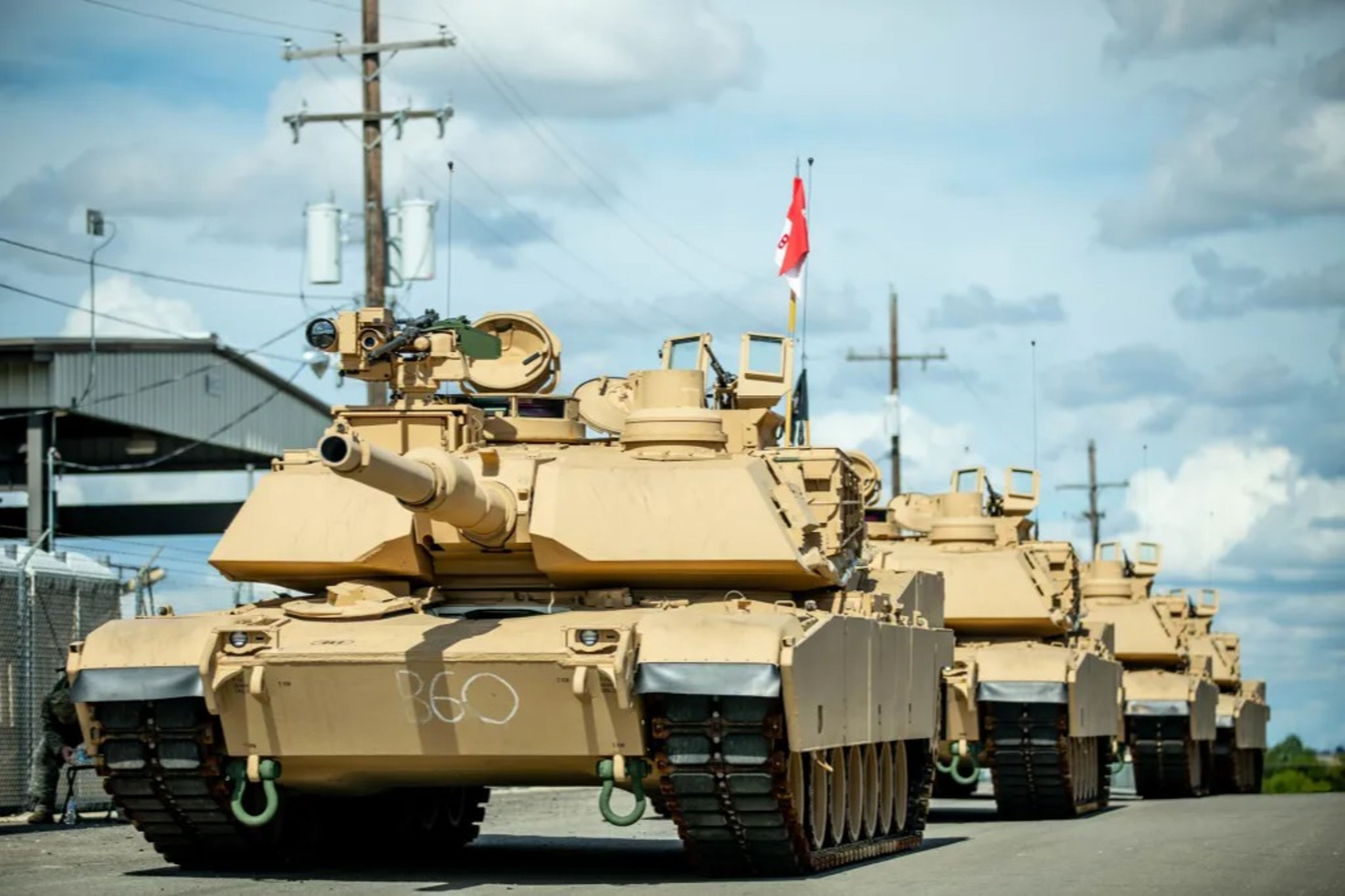 M1 Abrams tankına Minigun eklendi: ABD ordusu yeni silah konfigürasyonunu test ediyor