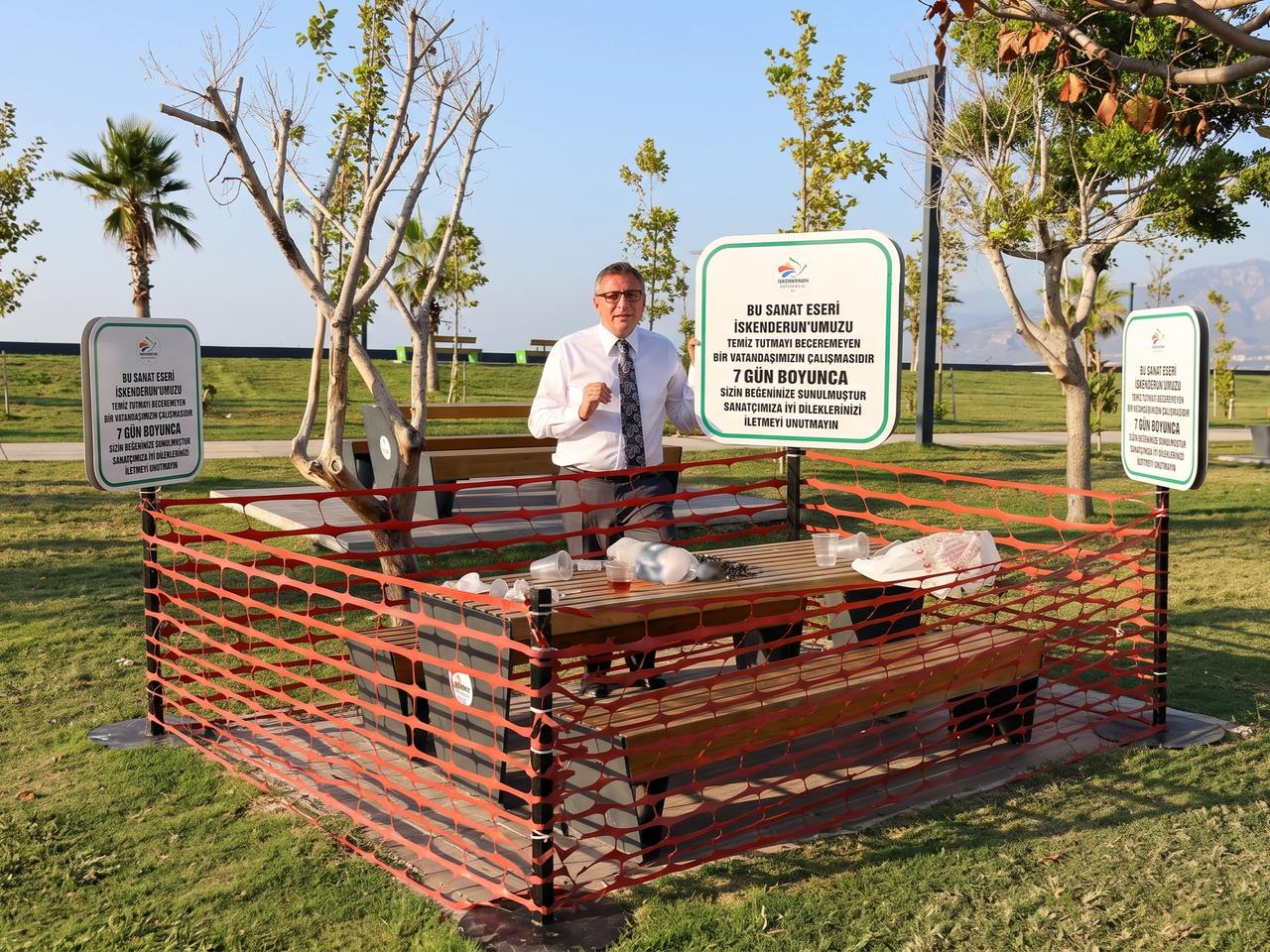 Hatay İskenderu'da sahili kirletenlere belediyeden ders niteliğinde cevap!