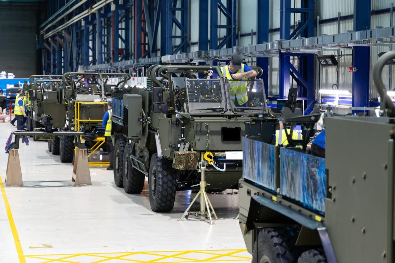 Birleşik Krallık, 123 Jackal 3 teslim aldı