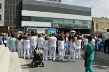 İspanya'da doktorlar çalışma koşullarının iyileştirilmesi talebiyle greve gitti