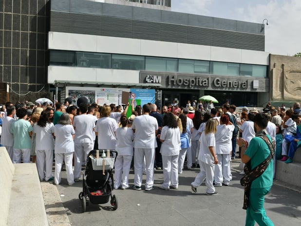 İspanya'da doktorlar çalışma koşullarının iyileştirilmesi talebiyle greve gitti