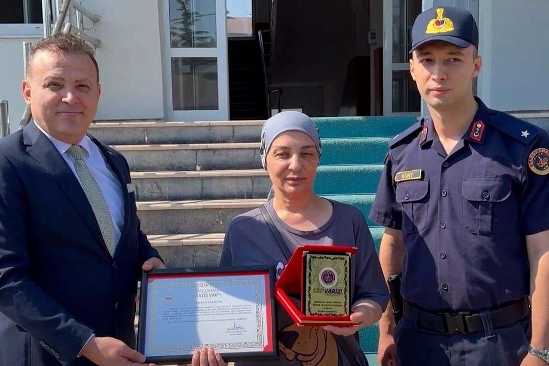  Zeytinliğini jandarmaya bağışladı