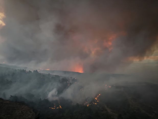 Çanakkale Gelibolu yanıyor: Tarihi alanlara girişler kapataıldı