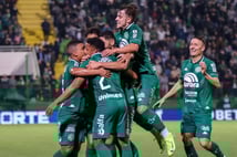 Yıkımdan zirveye: Chapecoense, uçak faciasından sonra Serie A'ya geri döndü