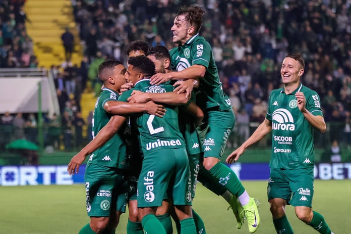 Yıkımdan zirveye: Chapecoense, uçak faciasından sonra Serie A'ya geri döndü