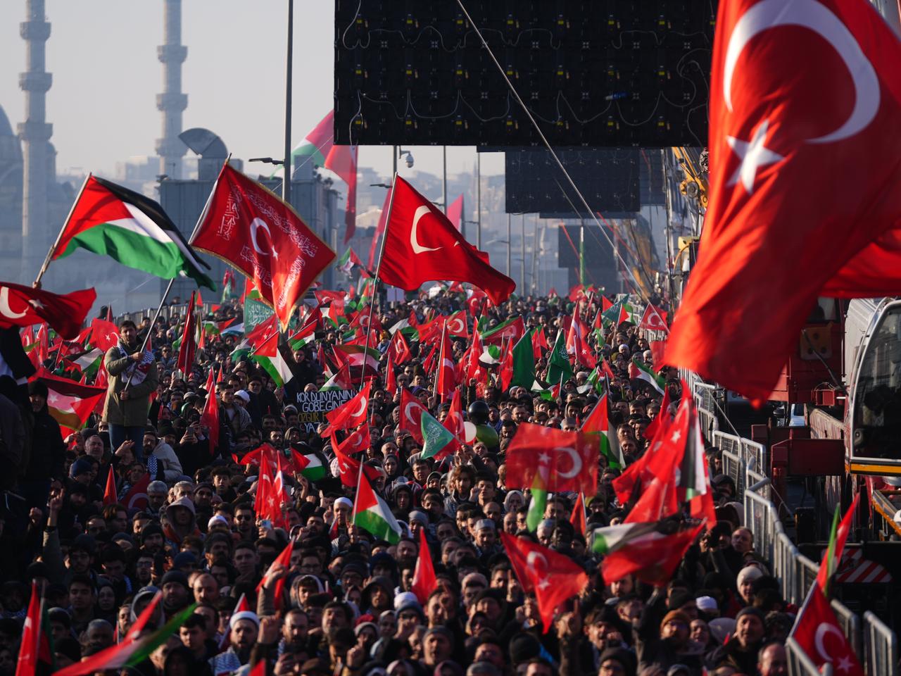 On binler Gazze için yürüyecek