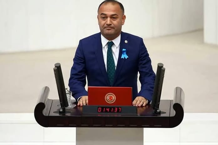 "Ekrem Başkanın talimatı var" diyerek rüşvet istediler