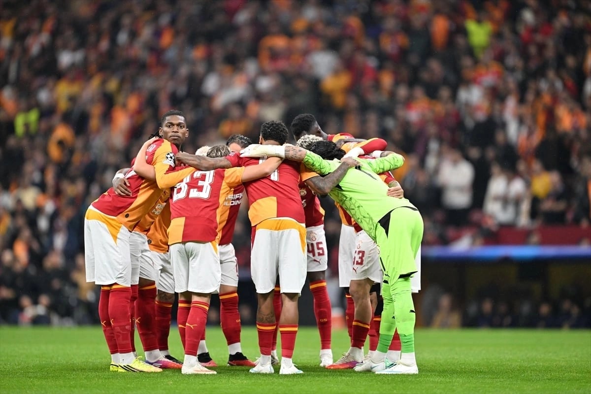 Galatasaray Fransa deplasmanında sahne alıyor 