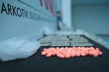 Antalya'da uyuşturucu operasyonu! Biri doktor 5 şüpheli tutuklandı