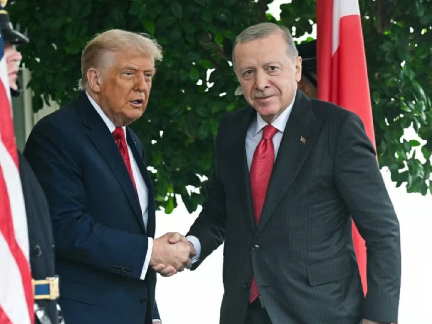 Cumhurbaşkanı Erdoğan'da Trump ile baş başa görüşme açıklaması 