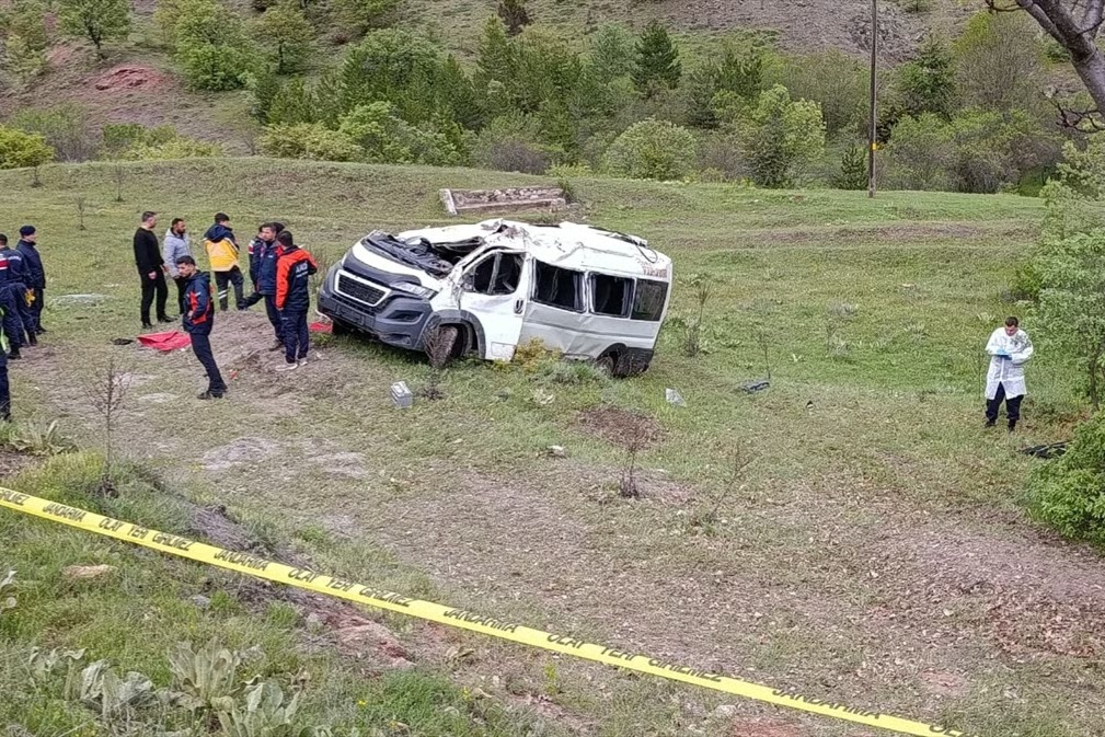 Yozgat'ta öğrenci servisi faciası: 3 ölü, 7 yaralı