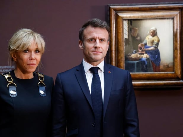 Macron'dan eşinin erkek olduğunu iddia eden yorumcuya dava
