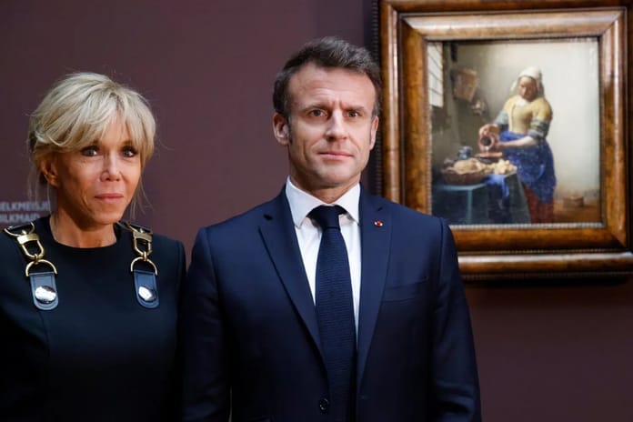 Macron'dan eşinin erkek olduğunu iddia eden yorumcuya dava