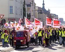 Berlin'de kamu çalışanlarından uyarı grevi