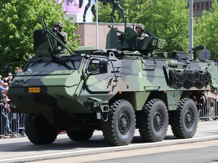 Danimarka ilk Patria 6×6 zırhlı araçlarını teslim aldı