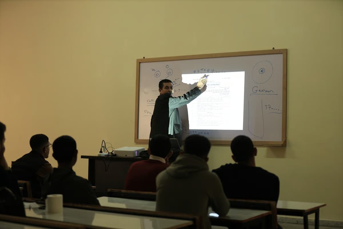 Gazze İslam Üniversitesi'nde yüz yüze öğretim başladı