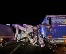 Mersin'de tarım işçilerini taşıyan servis kaza yaptı: 3 ölü 16 yaralı