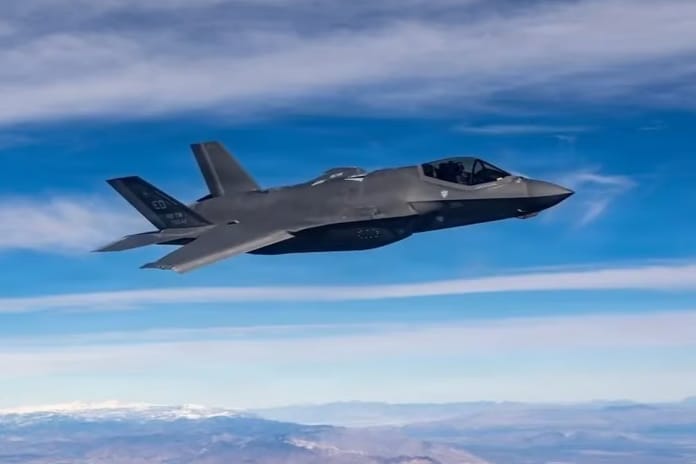Lockheed Martin F-35 Lightning II’de yapay zekâ destekli muharebe tanımlamayı uçuşta test etti