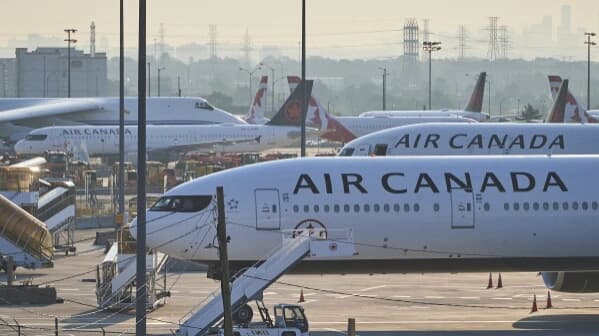 Kanada'da havaalanında uyuşturucu kaçakçılığı gözaltıları