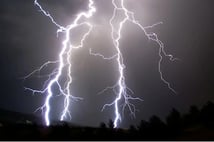 Bangladeş'te yıldırım faciası can aldı