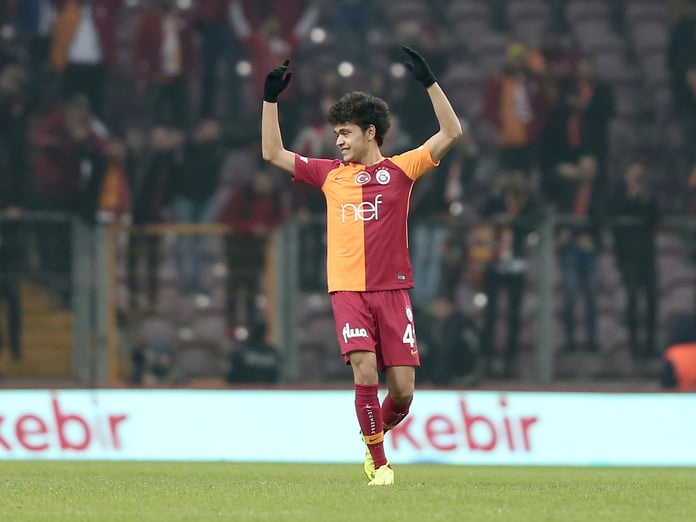 Galatasaray tarihine geçen genç yetenek Mustafa Kapı, henüz 22 yaşında kulüpsüz kaldı