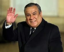 Gensoru krizi Peru Başbakanı Adrianzen'i istifa ettirdi