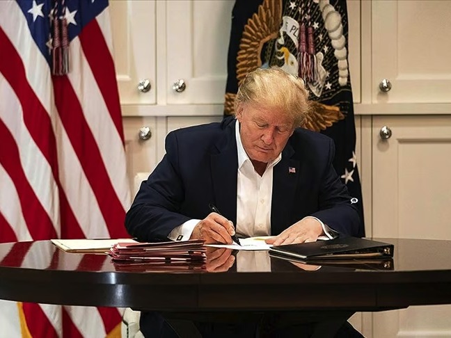 Trump ilaç fiyatlarını düşürecek kararnameyi imzaladı