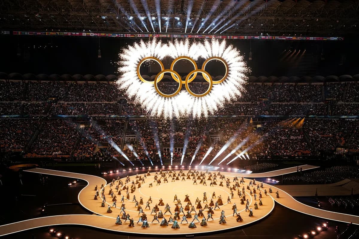 İtalya'nın kültürel mirası San Siro sahnesinde 2026 Kış Oyunları başladı
