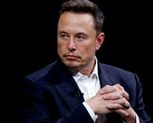 Elon Musk’a göre yaşlanma sadece teknik bir hata