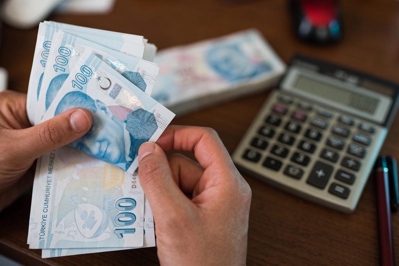 Milyonlarca emekli için son 8 gün: Bankalar kesenin ağzını açtı! İşte güncel promosyon rakamları 