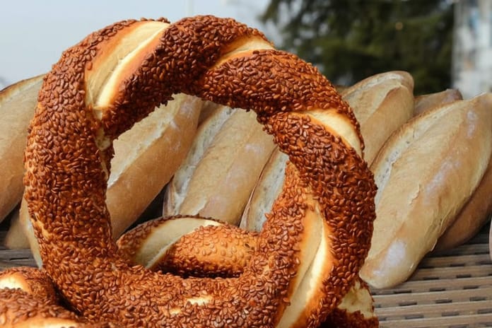 Ekmek ve simitte zam yetkisi Ticaret Bakanlığı’na devredildi