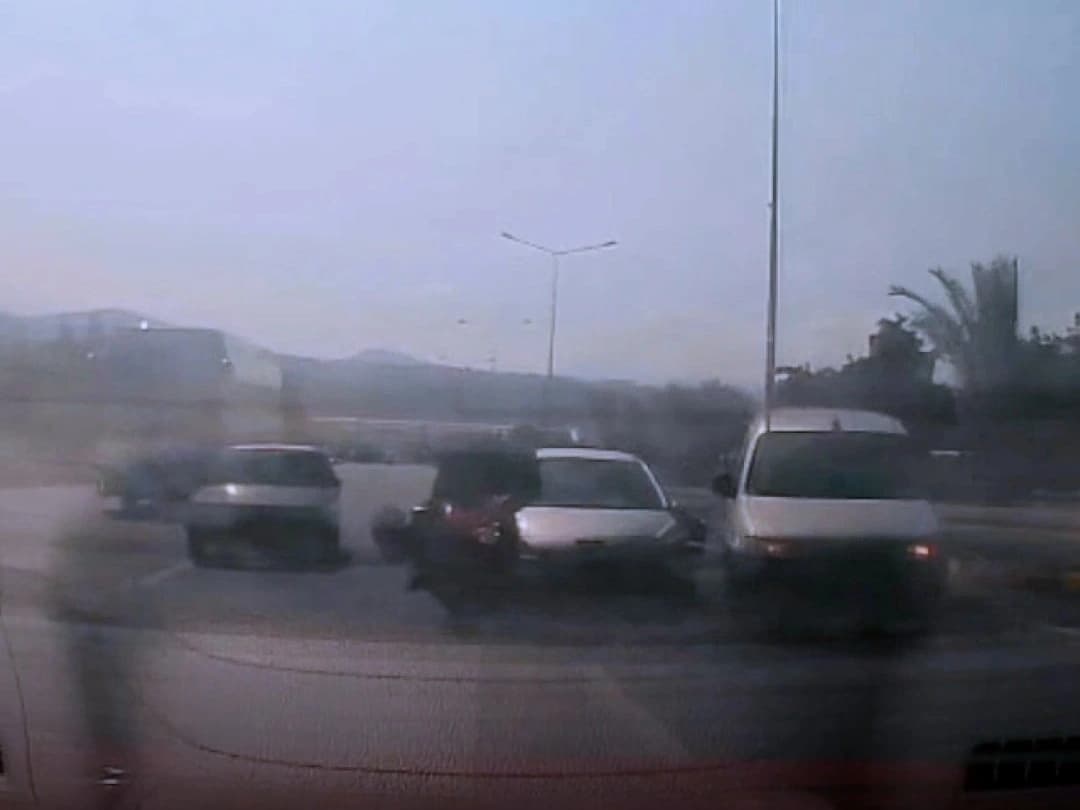 Zincirleme trafik kazası kamerada