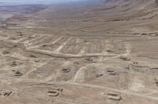 Esad rejimi toplu mezarları gizlice taşıdı