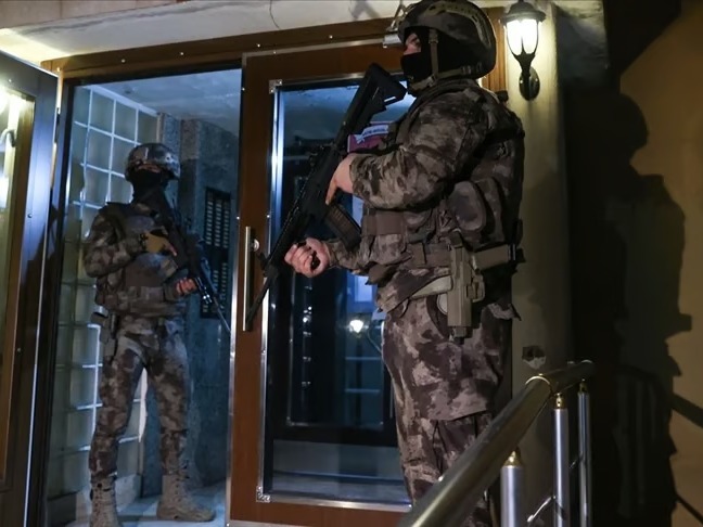 İstanbul merkezli terör örgütü DHKP-C operasyonunda 21 şüpheli yakalandı