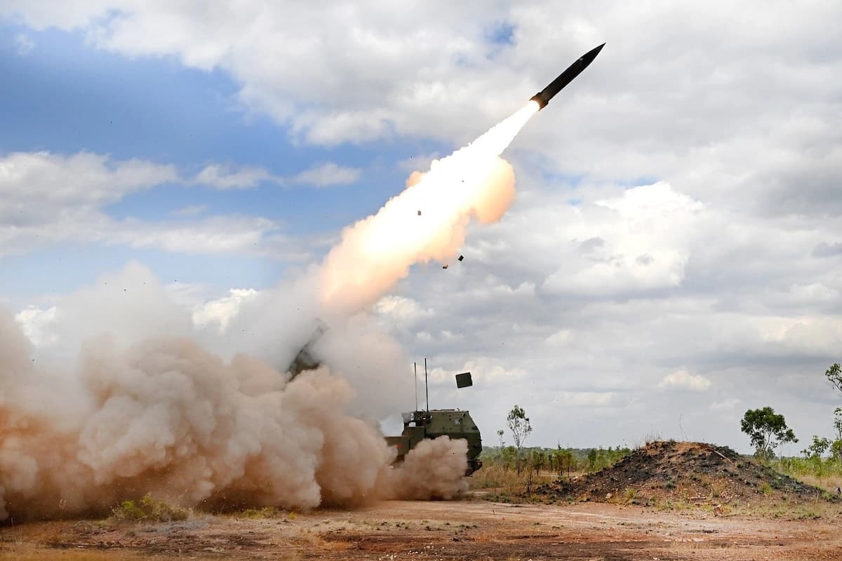 Avustralya, ikinci HIMARS teslimatını iki yıl erken aldı