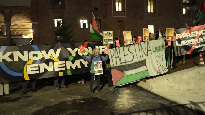 Meşale geçişinde İsrail protestosu