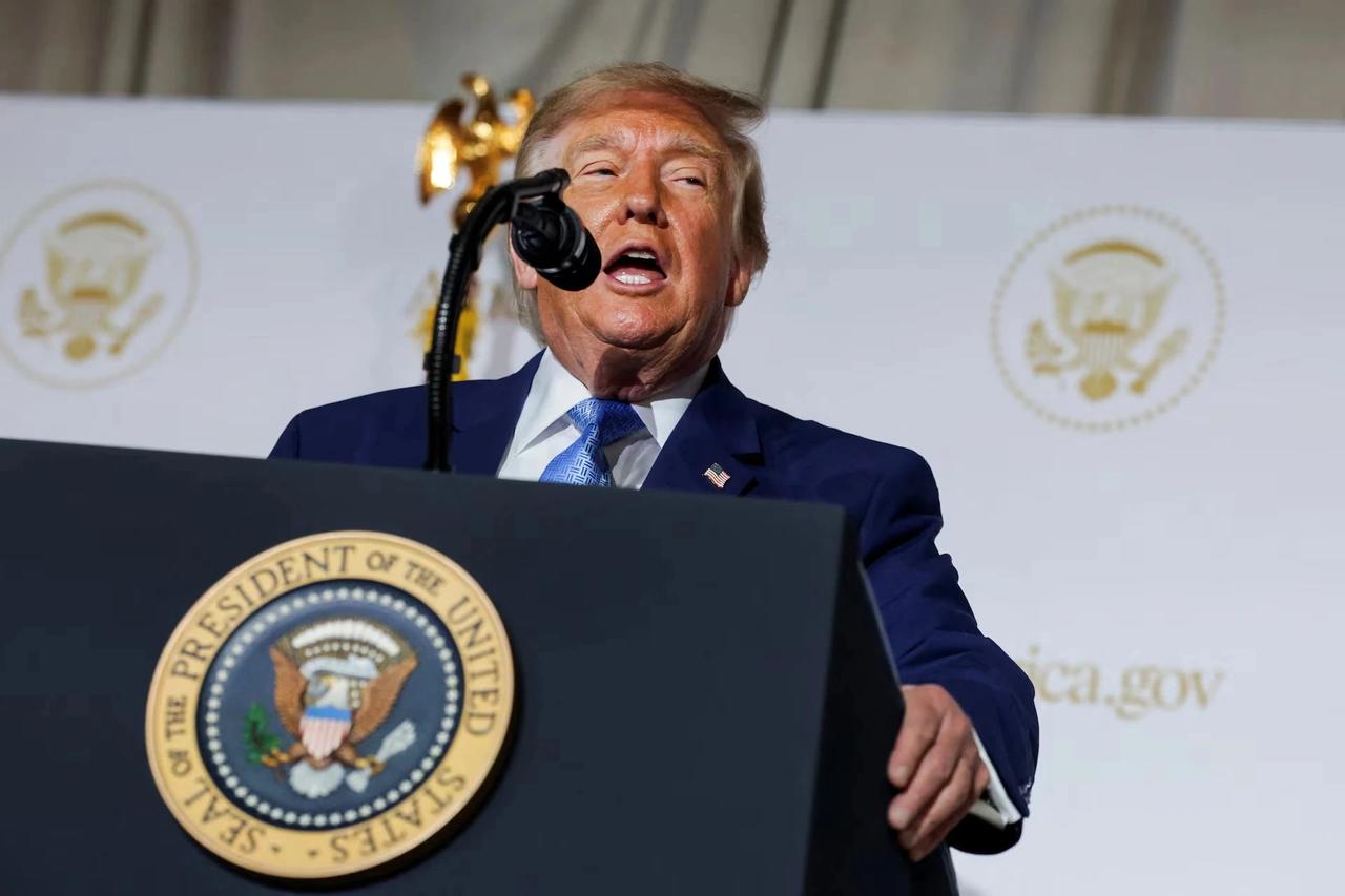 Trump Fransa'daki protestoların arkasında Müslüman mültecilerin olduğunu öne sürdü