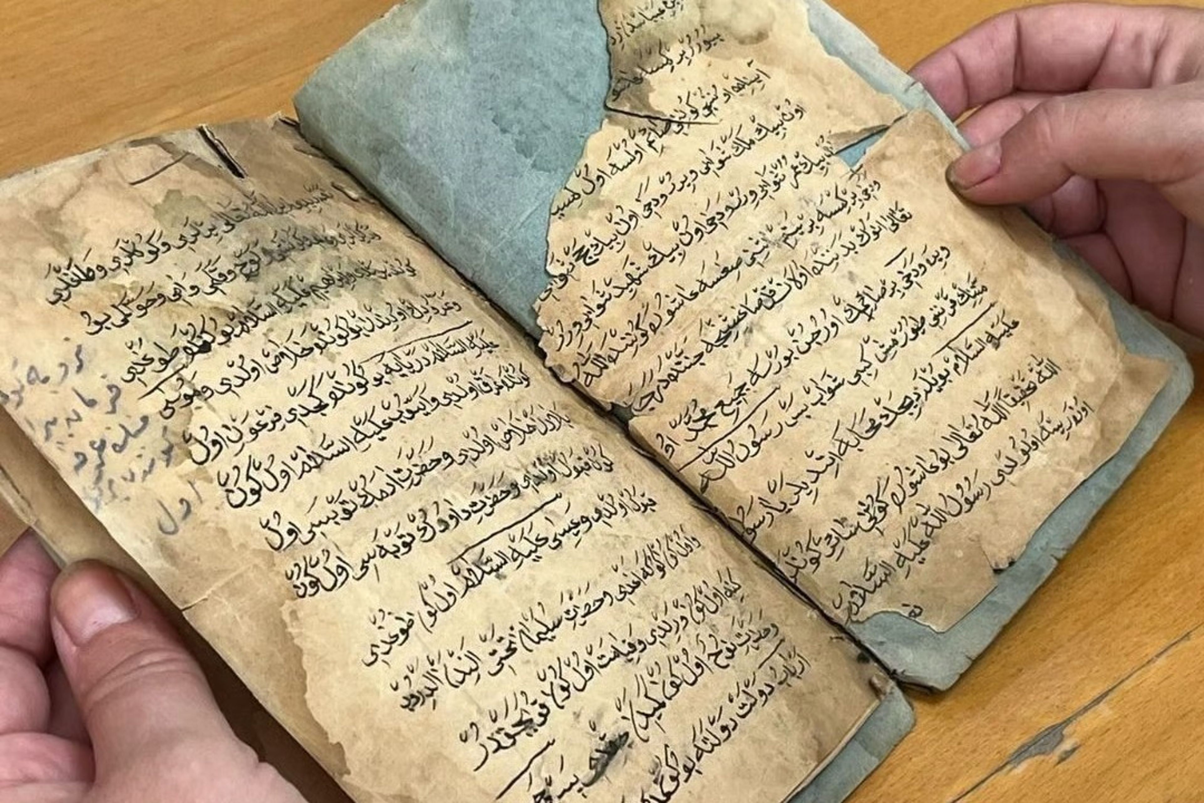 Tozlu raflardan dijital dünyaya: 600 yıllık miras Ege'de koruma altında