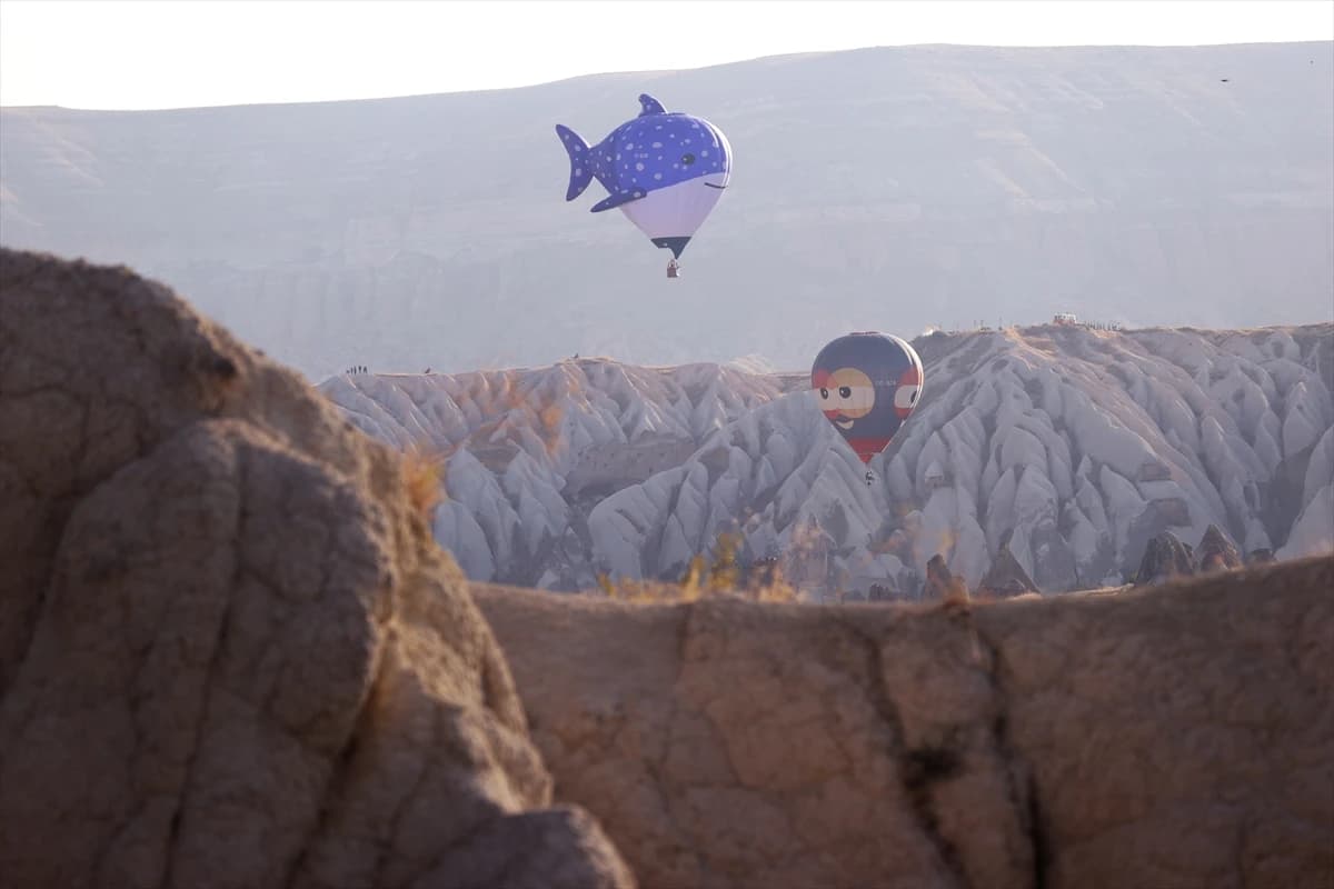 Balon festivali renkli anlara sahne oldu