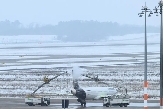 Berlin Brandenburg Havalimanı’nda uçuşlar yeniden durduruldu
