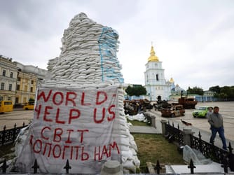 Ukraine’s Economy Near Bankruptcy 