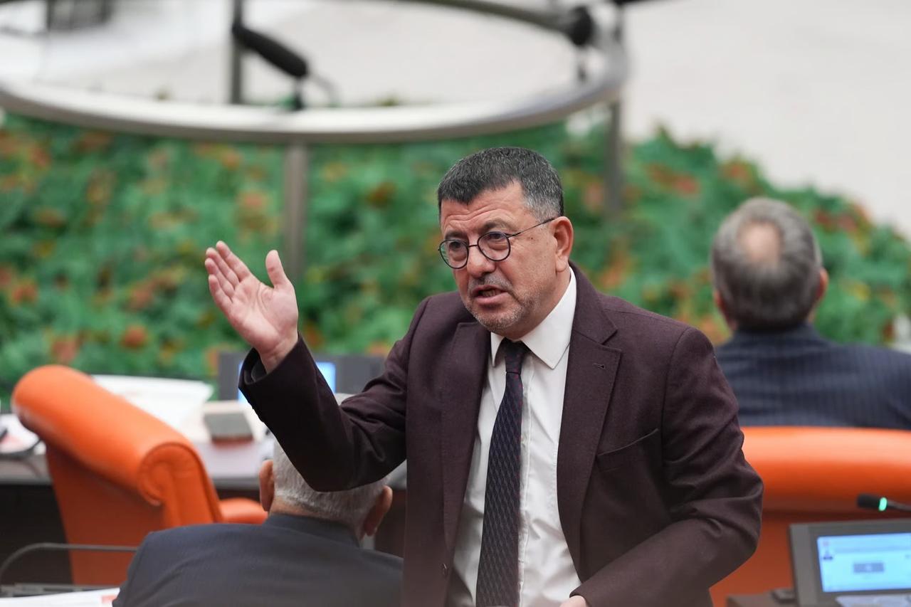 Mahmut Aydın yazdı / CHP'li Veli Ağbaba: Hodri meydan
